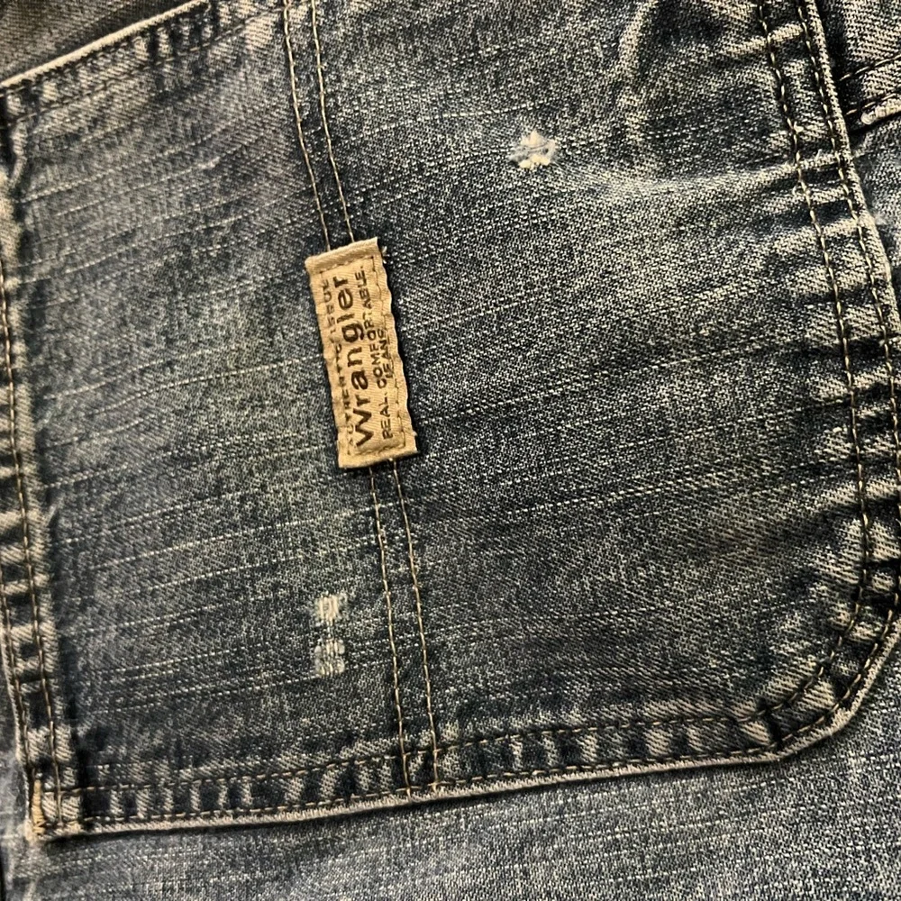 Wrangler Men's Relaxed Carpenter Jeans in Denim Blue 44x32